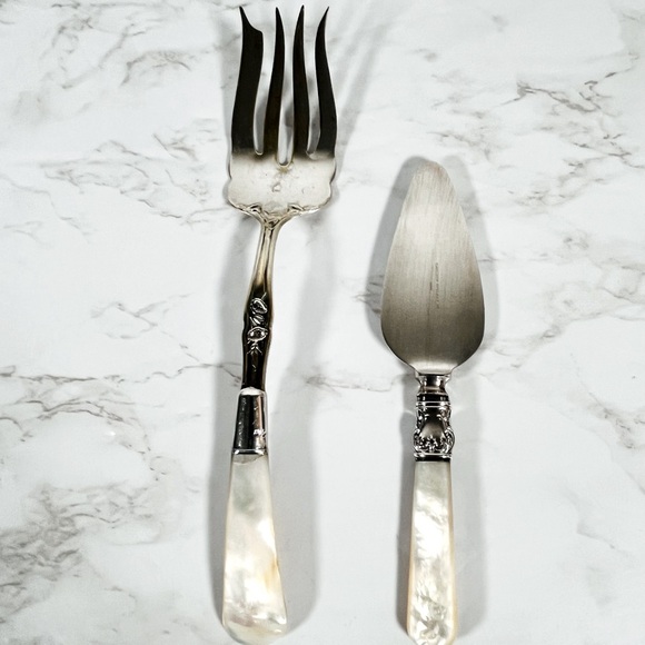 Meridian Cultrey Co Other - Vintage Silver Plated Serving Set With Porcelain Handles & Storage Sleeves
